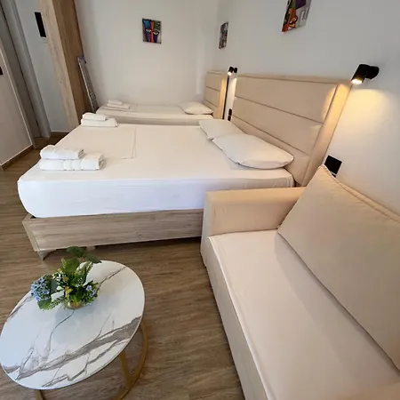 Reni Risi Deluxe * Saranda